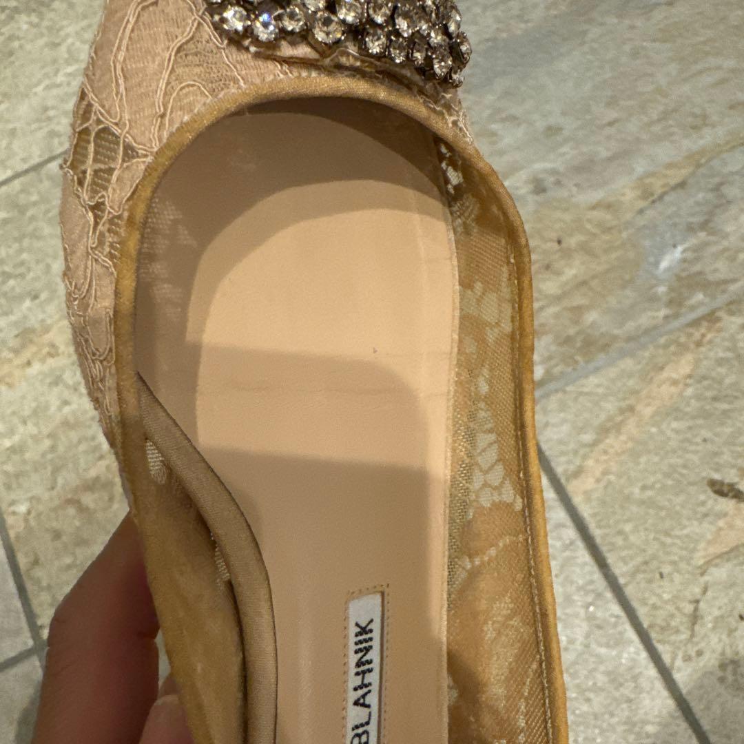 マノロブラニク ハンギシ フラット レース