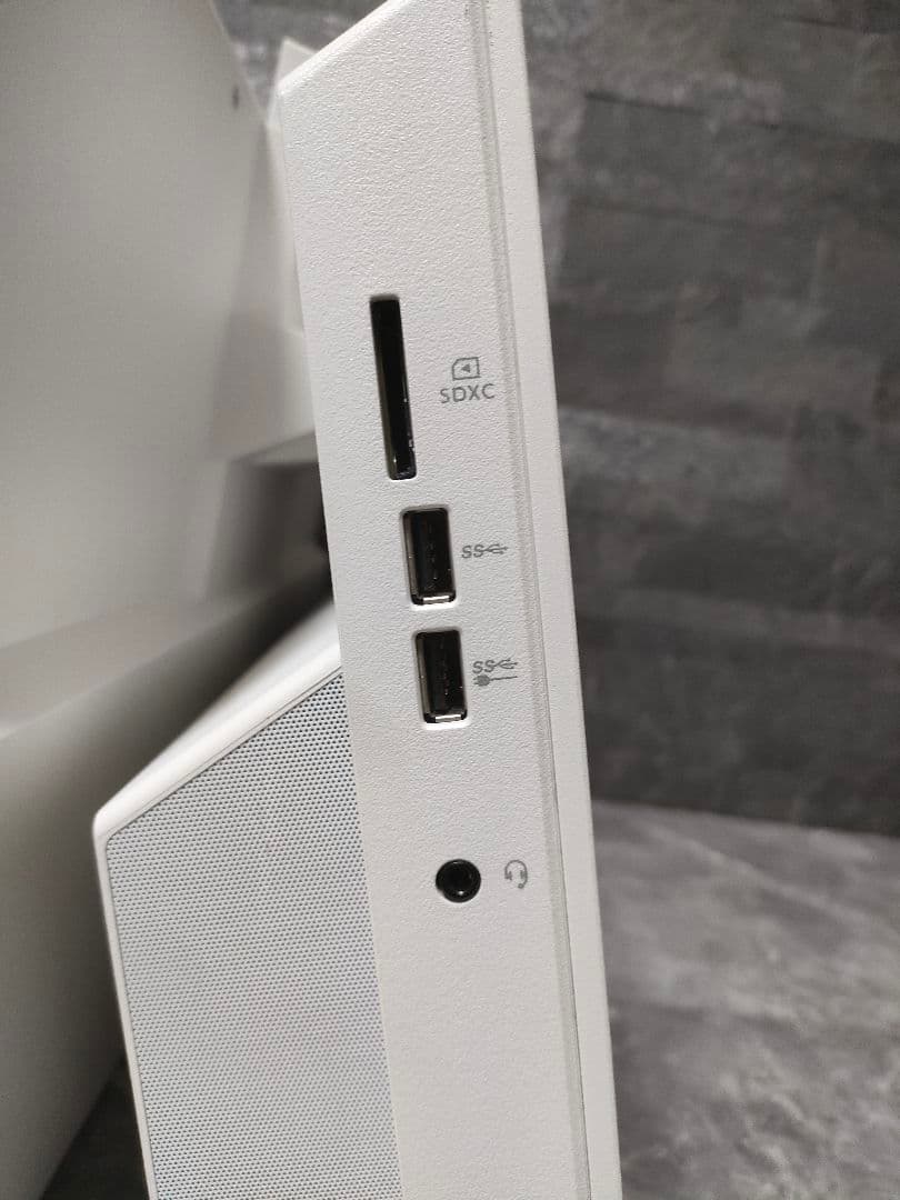 NEC LAVIE 美品 corei5 第10世代 新品メモリ16　新品SSD