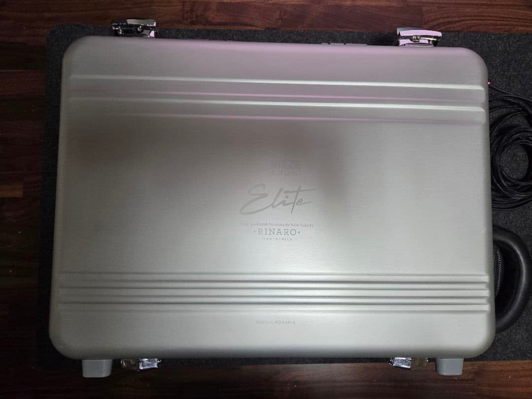 ヘッドホン Meze Audio Elite