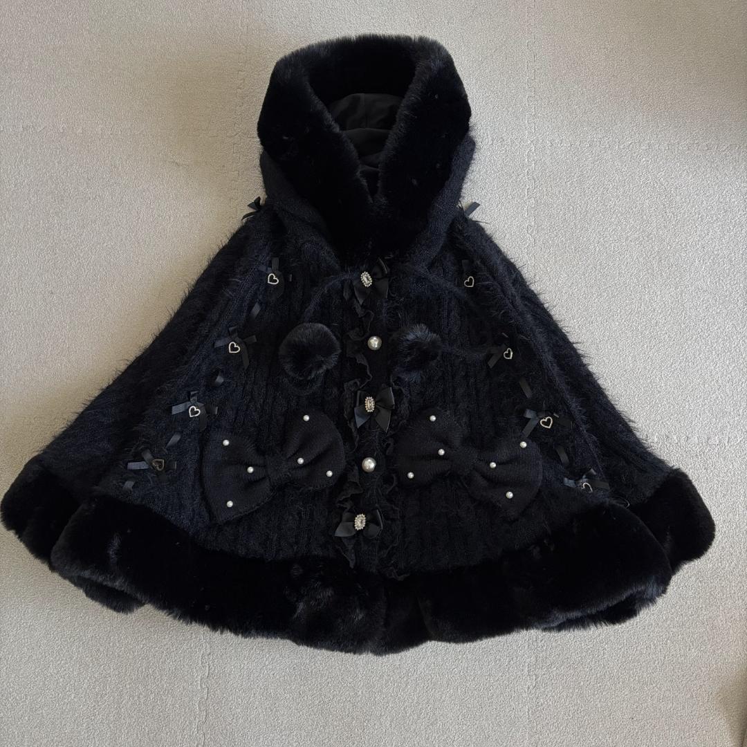 LIZLISA　リズリサ　ポンポンリボンニットファーポンチョ　ブラック　ビジュー