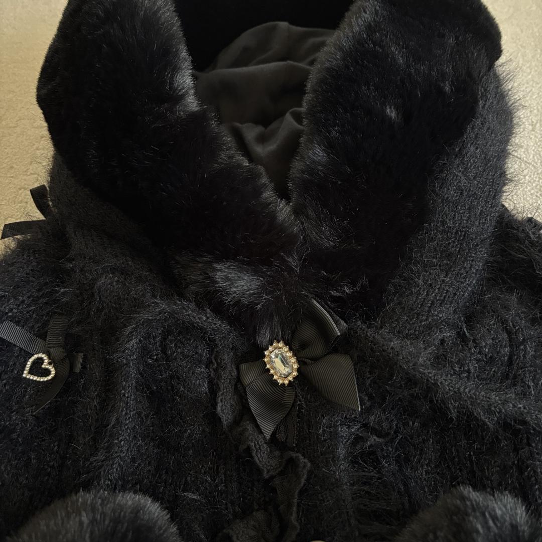 LIZLISA　リズリサ　ポンポンリボンニットファーポンチョ　ブラック　ビジュー