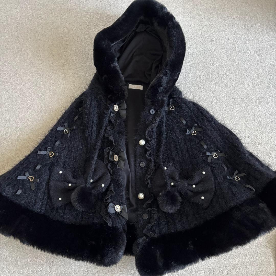 LIZLISA　リズリサ　ポンポンリボンニットファーポンチョ　ブラック　ビジュー