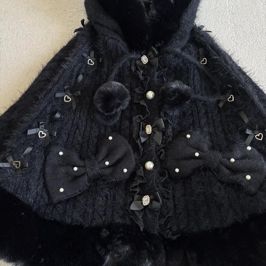 LIZLISA　リズリサ　ポンポンリボンニットファーポンチョ　ブラック　ビジュー