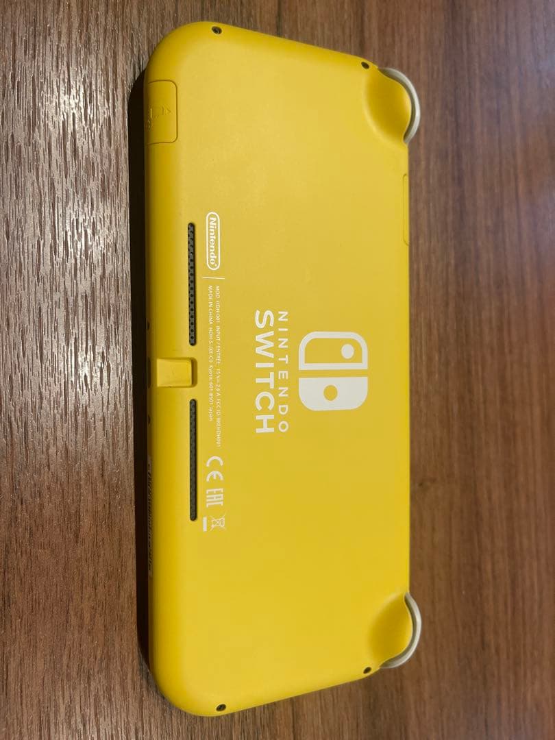 d*7様 外観美品 Nintendo Switch Lite イエロー