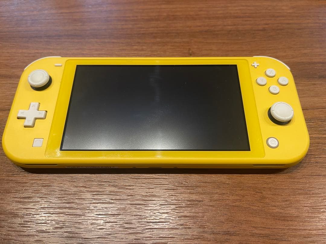 d*7様 外観美品 Nintendo Switch Lite イエロー