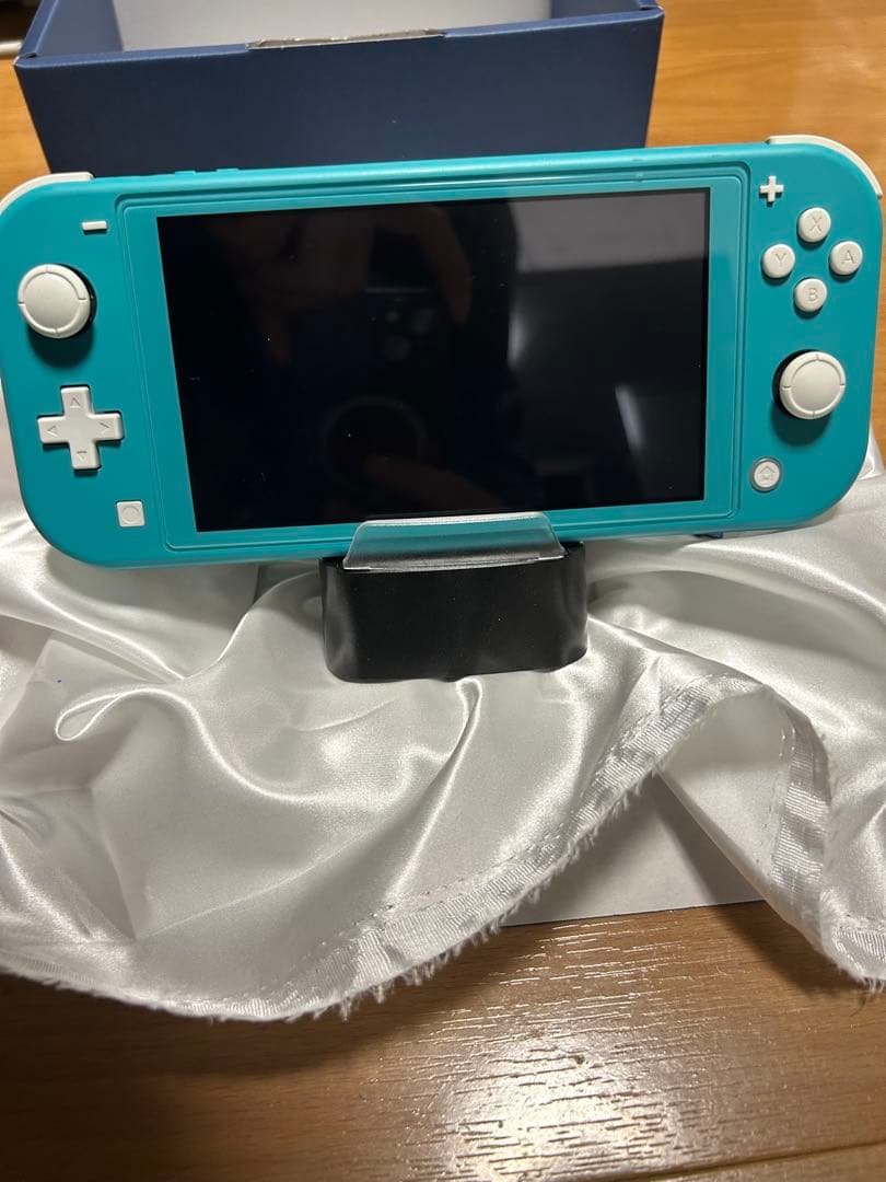 ね*︎様 Nintendo Switch Lite ターコイズ 本体 充電スタン