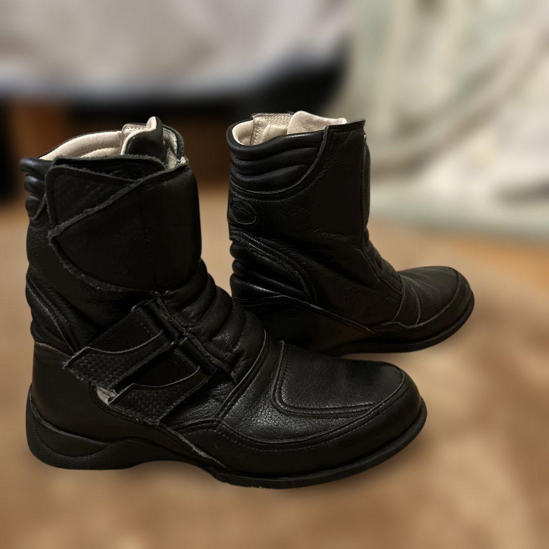 クシタニ レザーブーツ