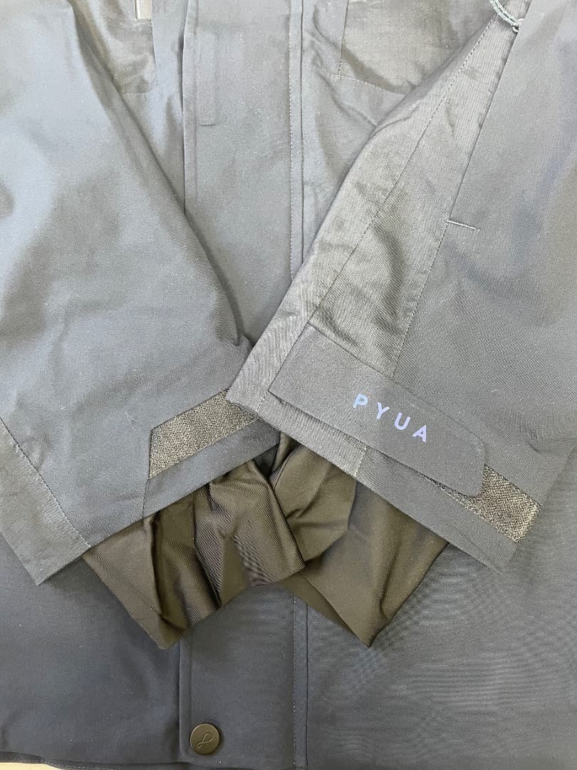 定価約74,000円【新品　未使用品】スキーウェア