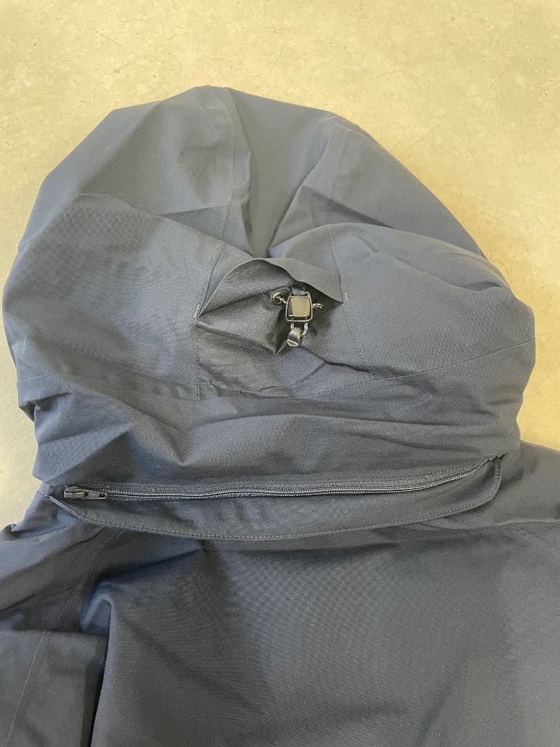 定価約74,000円【新品　未使用品】スキーウェア