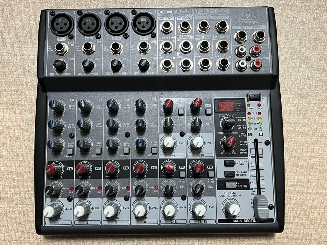BEHRINGER XENYX1202 ベリンガー アナログミキサー