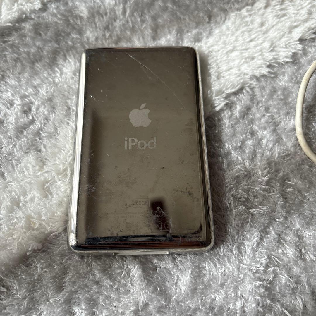 Apple iPod Classic 160GBシルバー USBケーブル付き