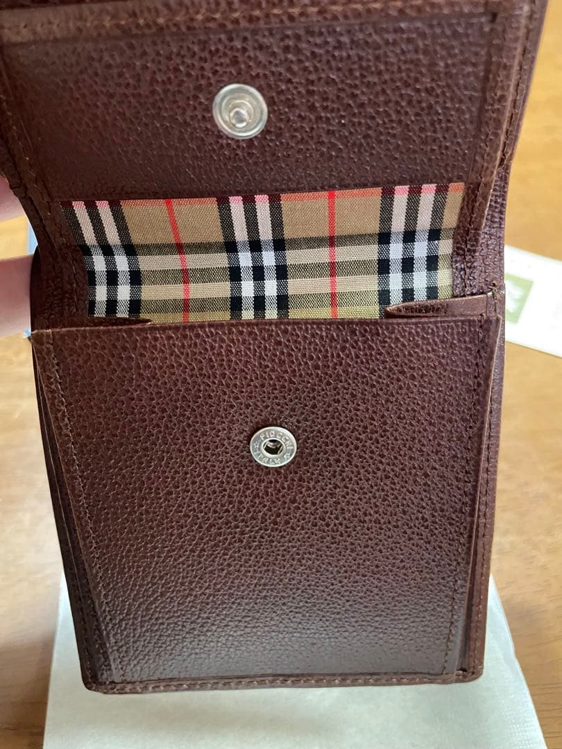 新春セール　未使用品　箱付BURBERRY LONDON 二つ折り財布 ブラウン