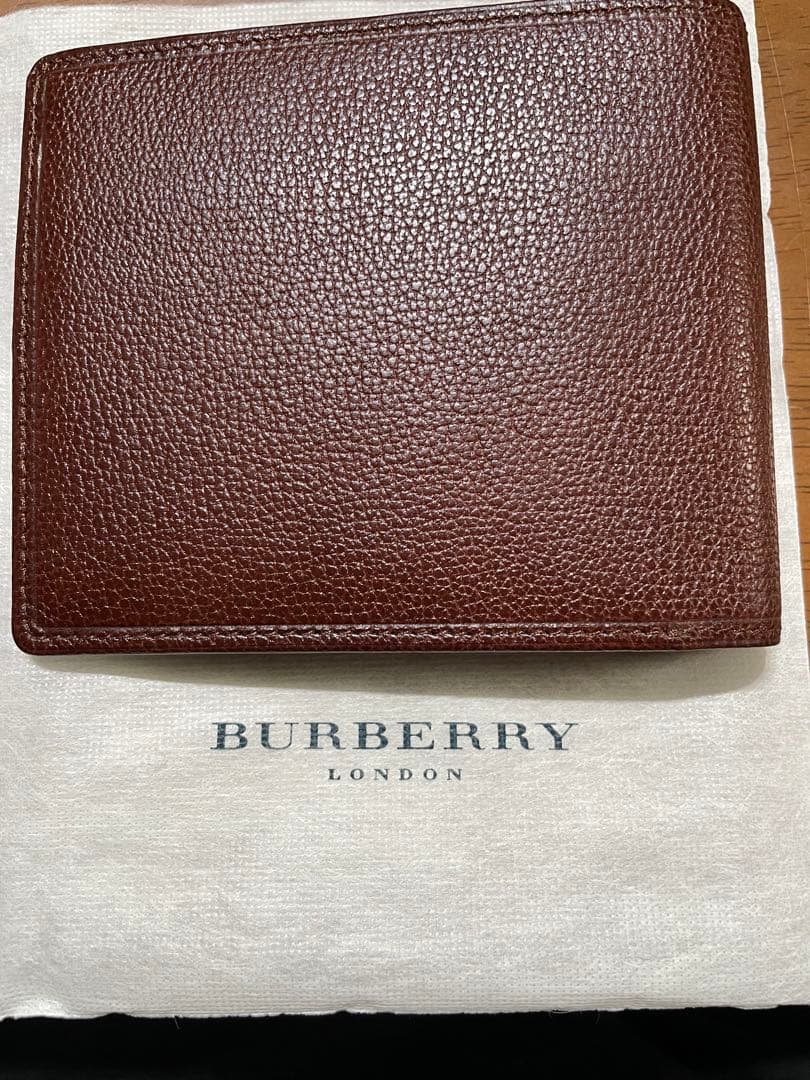 新春セール　未使用品　箱付BURBERRY LONDON 二つ折り財布 ブラウン