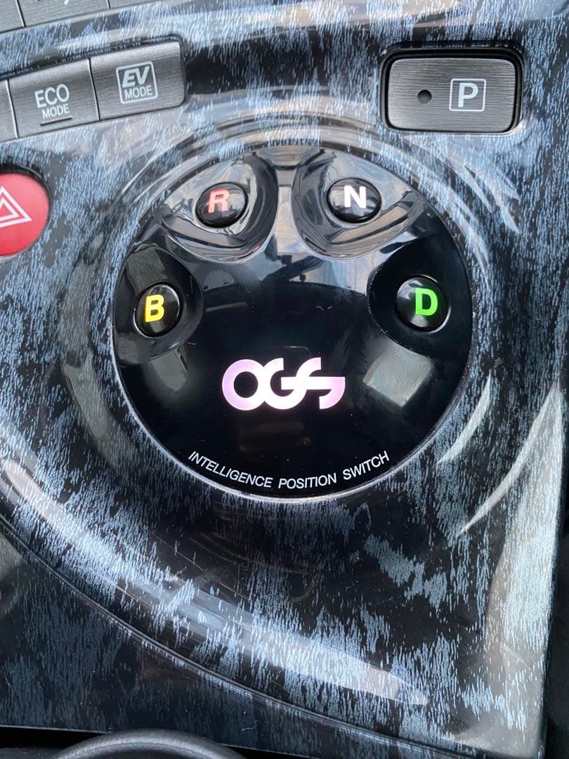 30プリウス OGS ピアノブラック