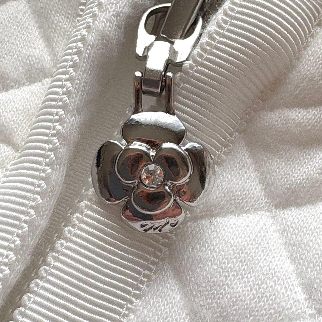 【美品】23年 リボン　カメリアダブルジップ　フード付きキルティングワンピース