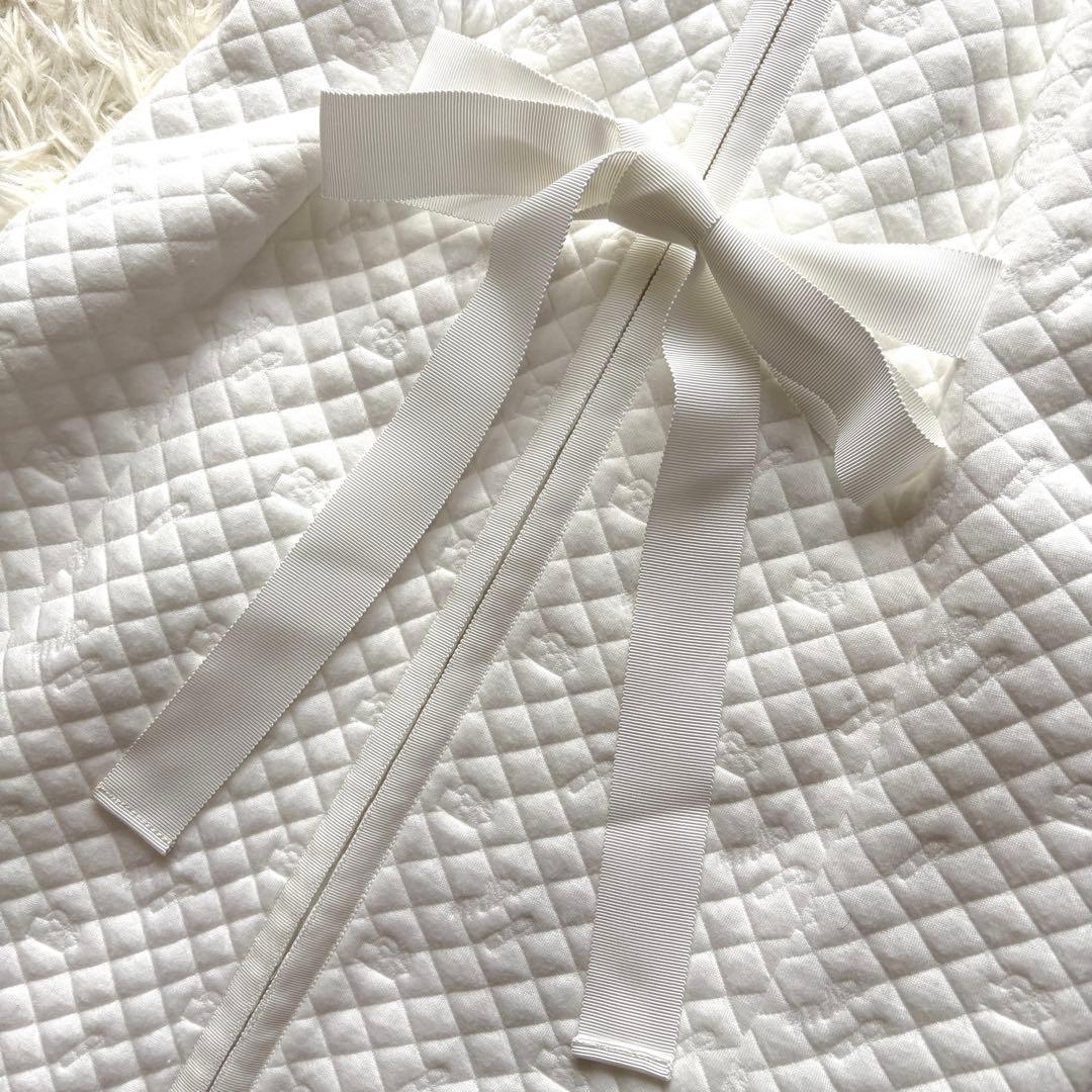 【美品】23年 リボン　カメリアダブルジップ　フード付きキルティングワンピース