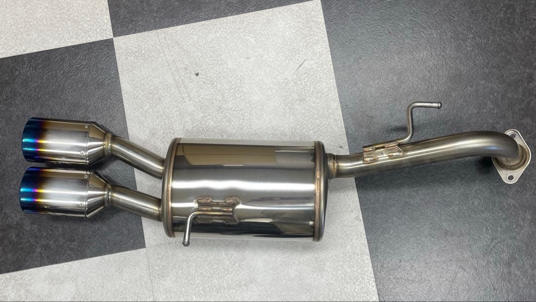 【たん】ヤリスクロス　2WD ガナドール　 マフラー