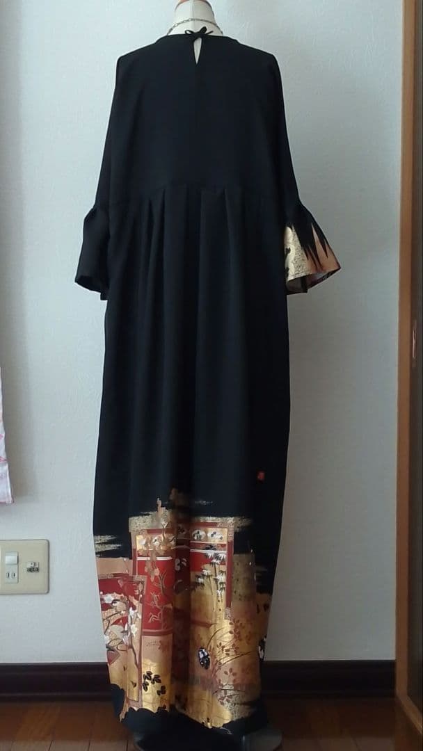 着物リメイクワンピース 留袖ドレス屏風絵 落款あり作家物