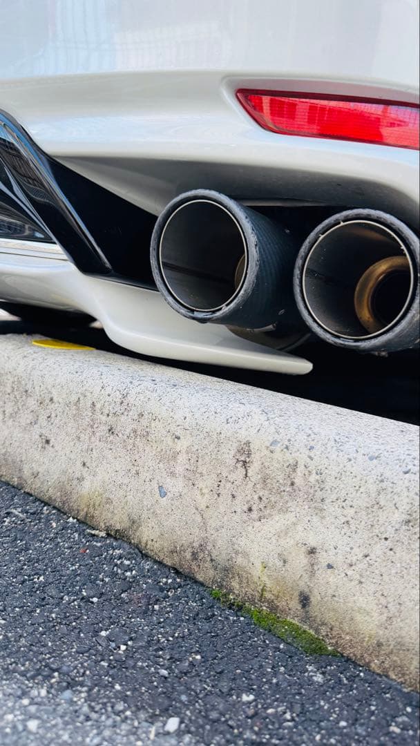 たっきゅんカムリ フジツボ4本だしマフラー