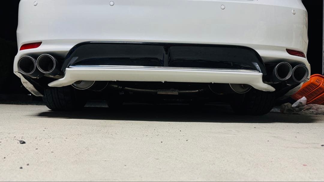 たっきゅんカムリ フジツボ4本だしマフラー