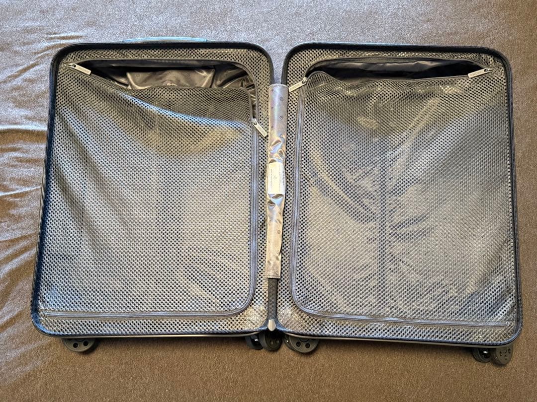 (Kico)リモワ RIMOWA ESSENTIAL キャビンU 28L