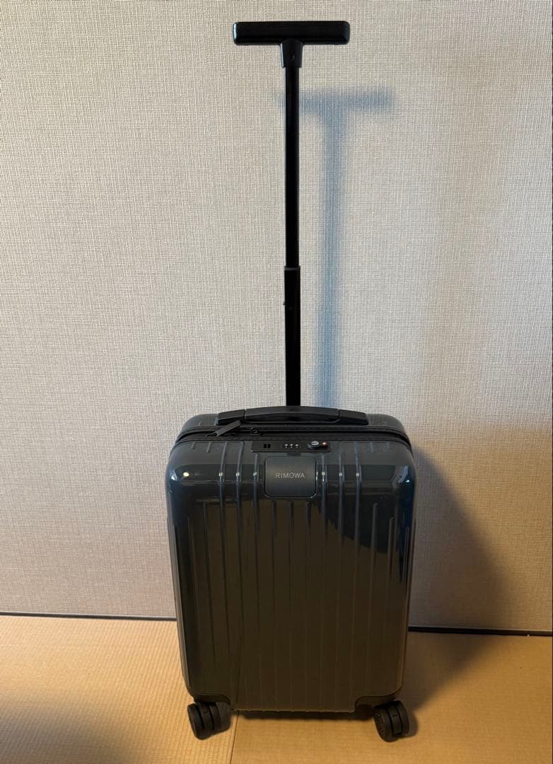 (Kico)リモワ RIMOWA ESSENTIAL キャビンU 28L