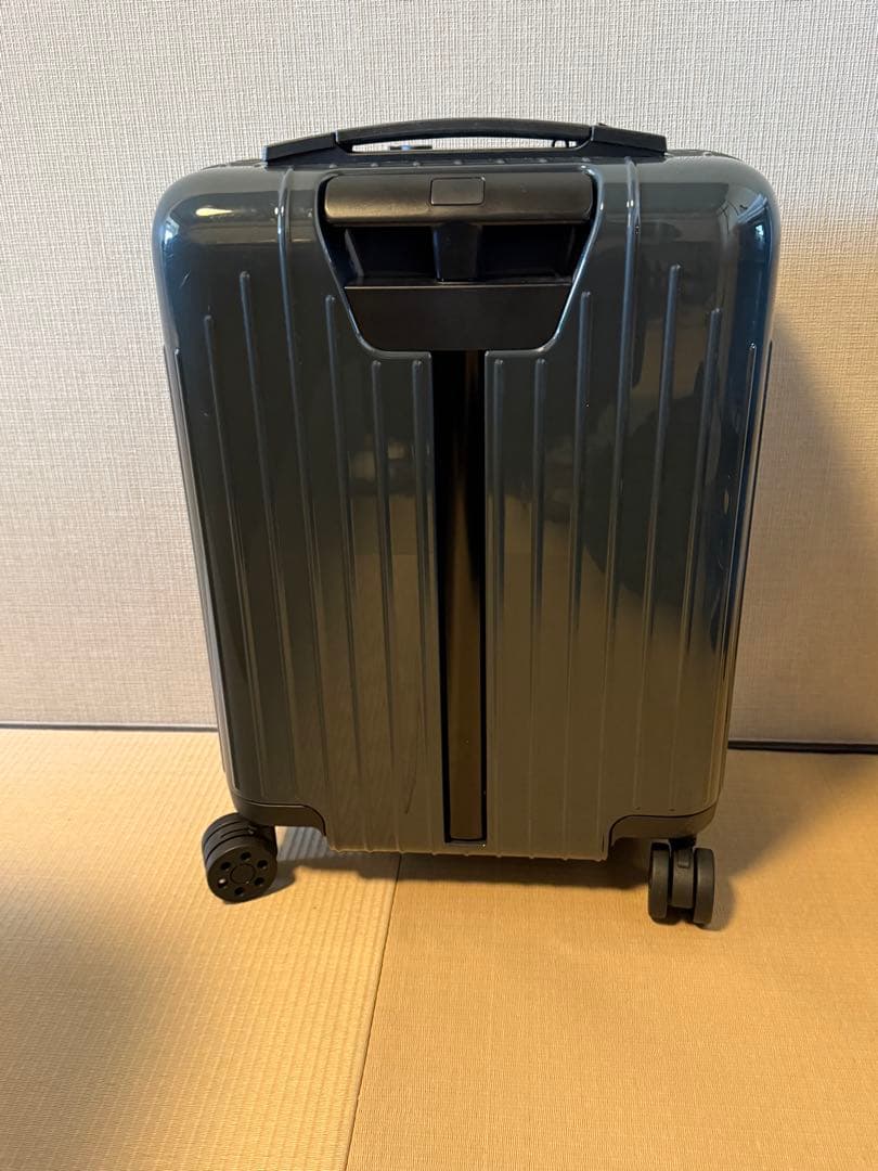 (Kico)リモワ RIMOWA ESSENTIAL キャビンU 28L