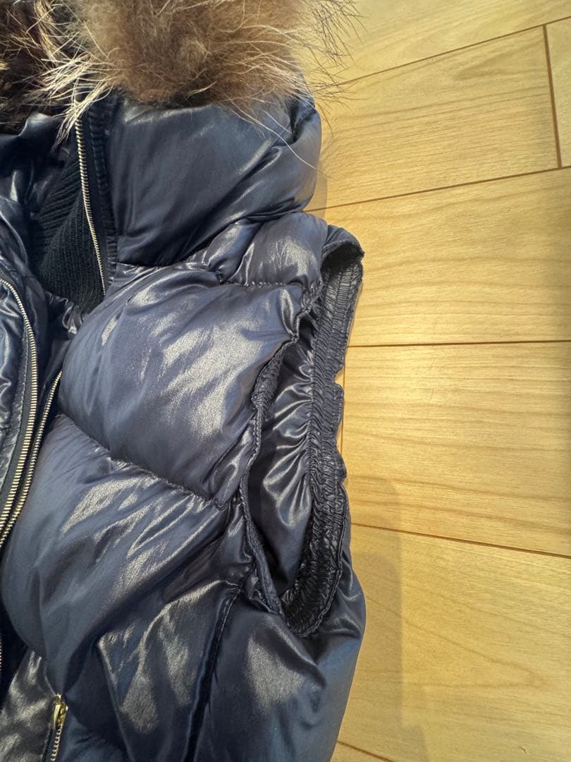 美品　TATRAS タトラス　ファー付きダウンベスト