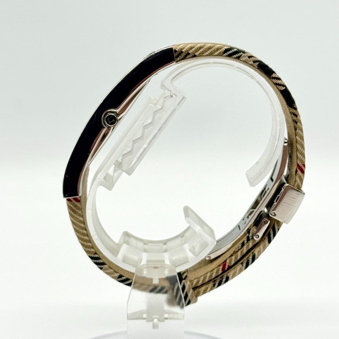 稼働品 Burberry バーバリー 腕時計 デイト ノバチェック クォーツ