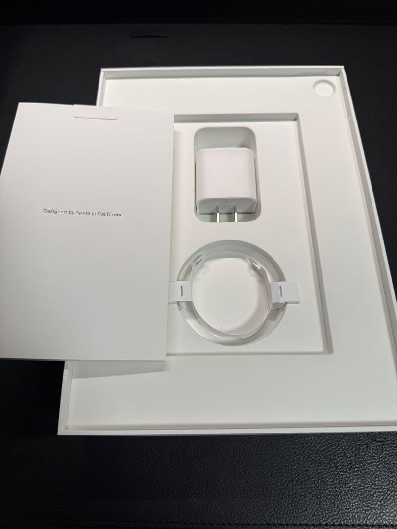 【美品】M3 iPad Air 11インチ Apple純正ケース付き