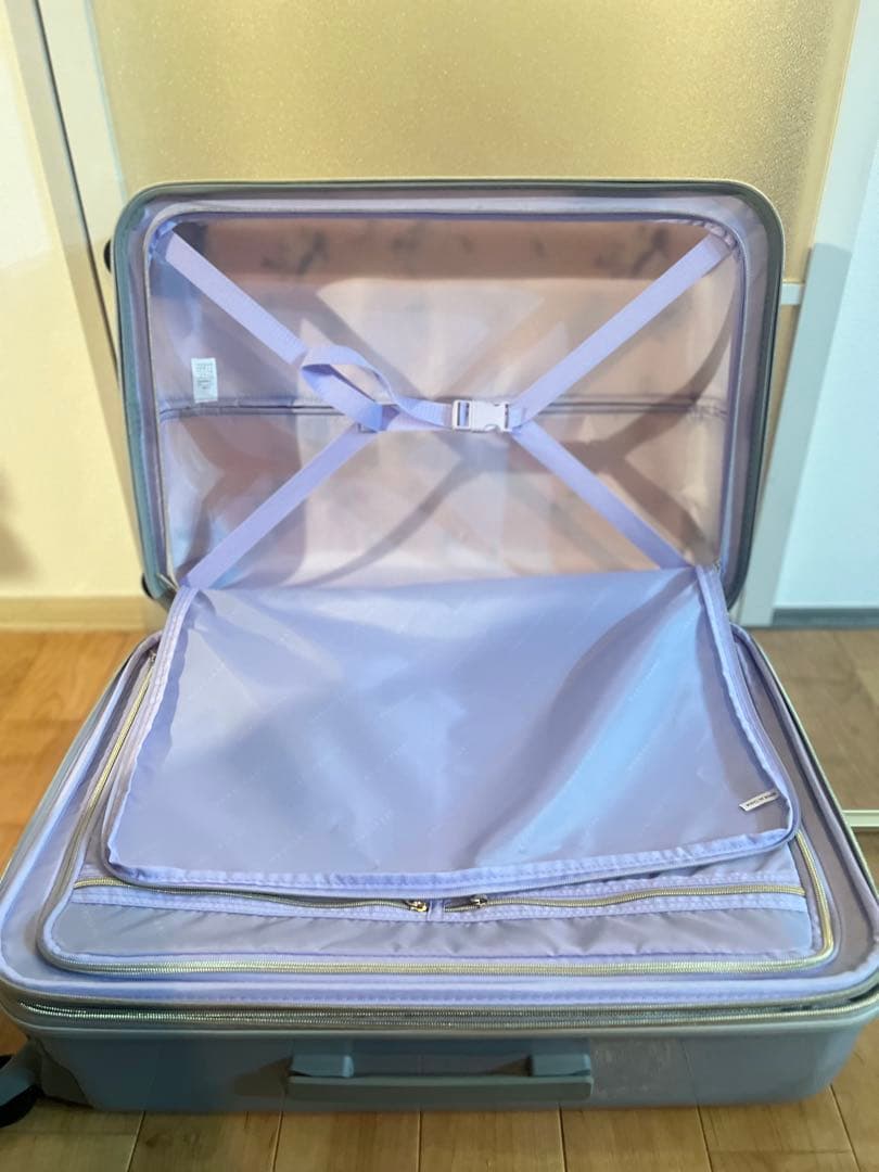 マーキュリーデュオのキャリーケース 66L