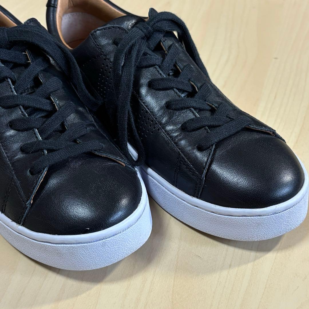 【美品】　VIONIC バイオニックHONEY レディーススニーカー　Vロゴ　黒