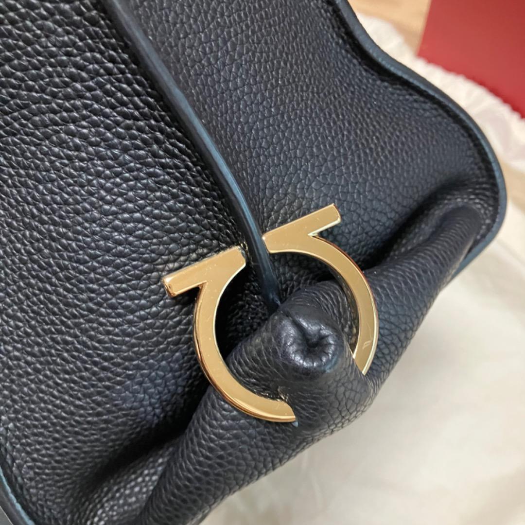 美品 Ferragamo バック/ステキな状態