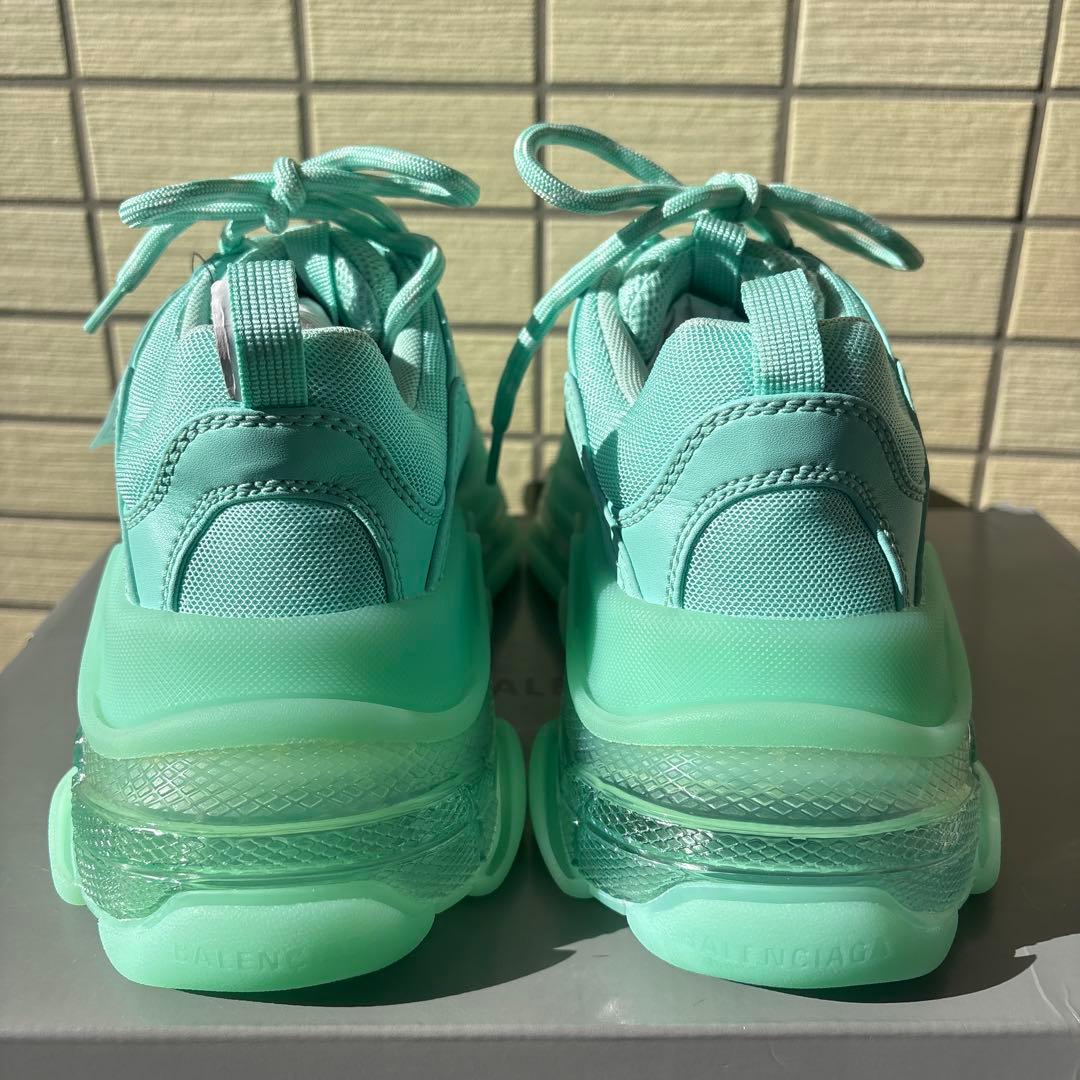 美品　新品未使用　BALENCIAGA トリプルS スニーカー 39 ミント