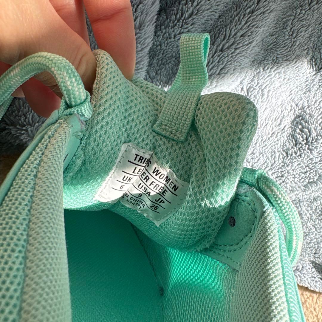 美品　新品未使用　BALENCIAGA トリプルS スニーカー 39 ミント