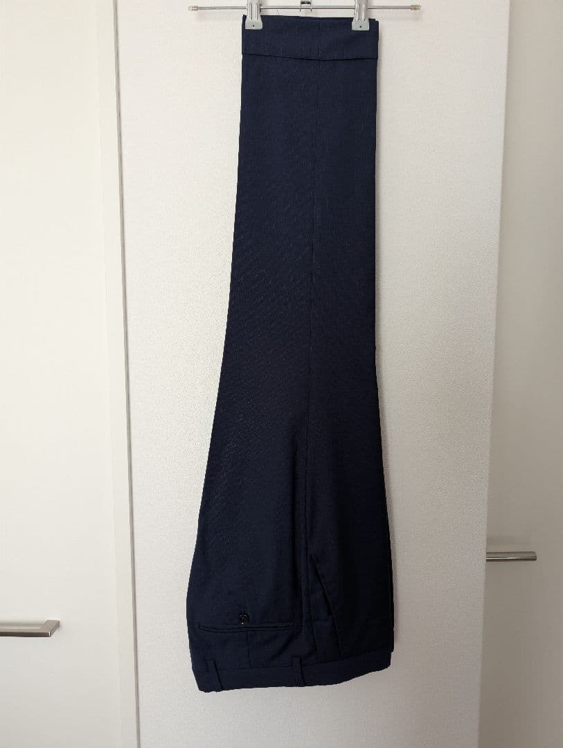 タリアトーレ　ネイビー ビジネススーツ