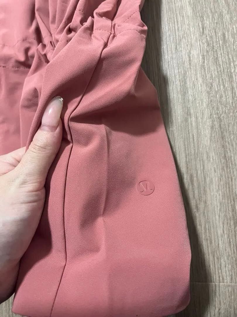 lululemon ジップパーカー ピンク　ピラティス　ヨガ　撥水アウター