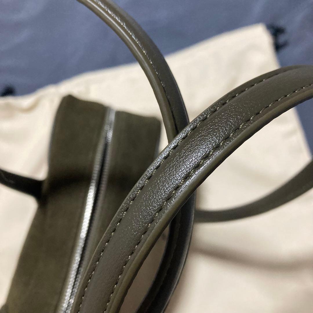 TOUT Y EST suede オリーブグリーン トートバッグ