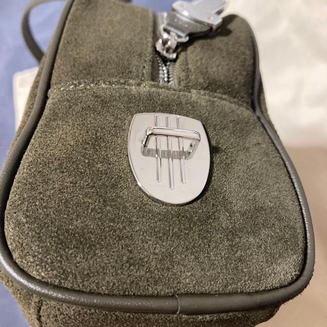 TOUT Y EST suede オリーブグリーン トートバッグ