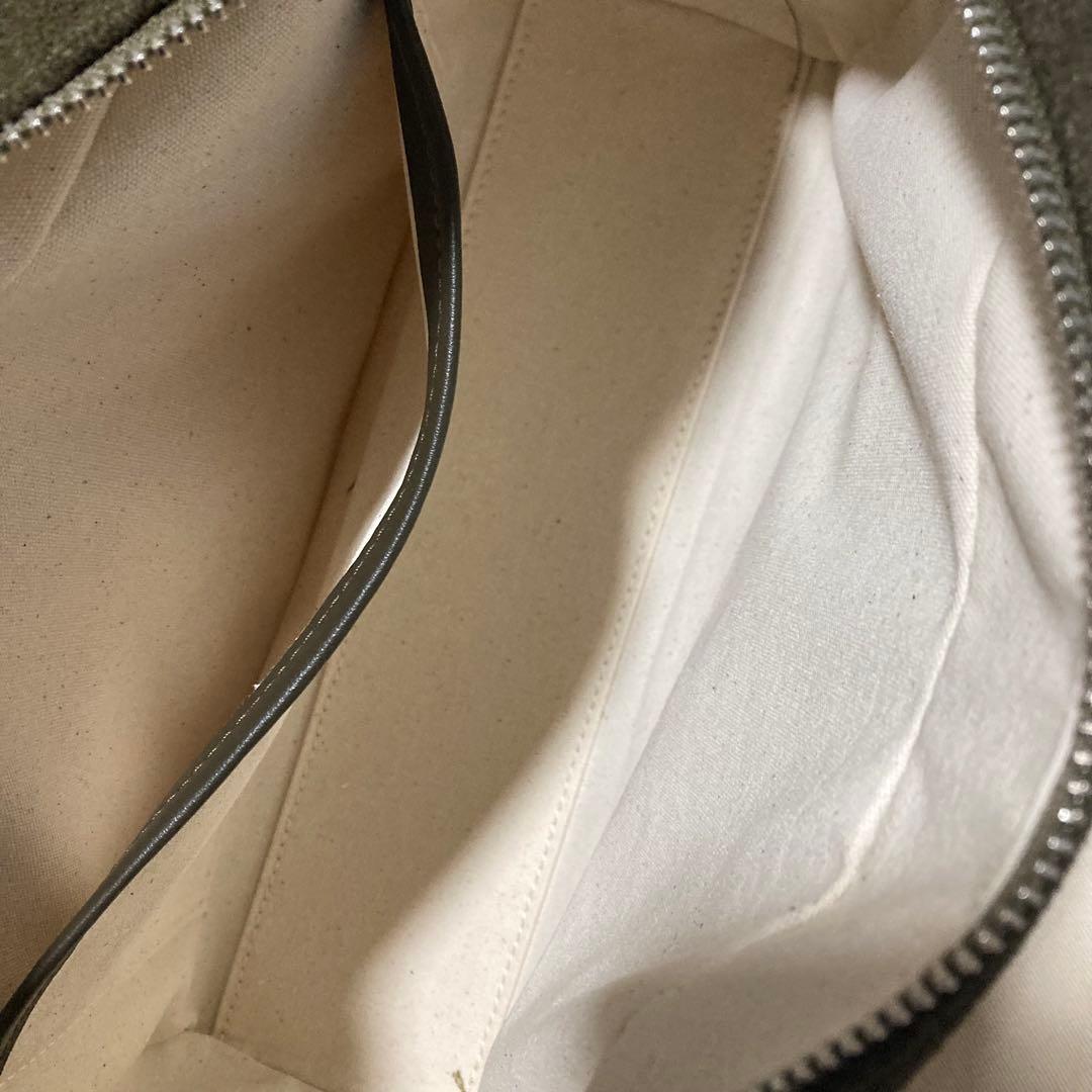 TOUT Y EST suede オリーブグリーン トートバッグ