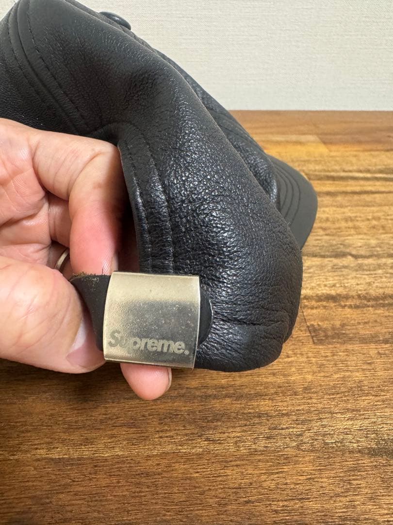 ぐるる　supreme レザーキャップ