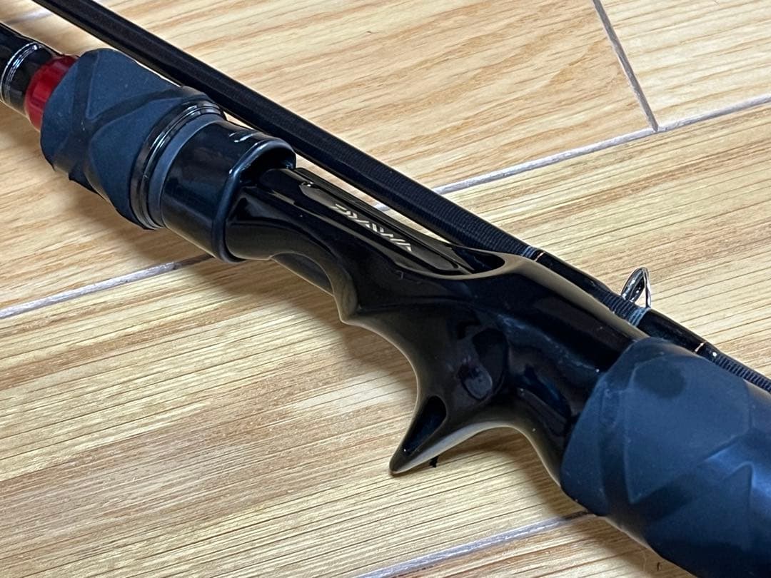 【ロックフィッシュロッド】 ダイワ HRF KJ77MHB