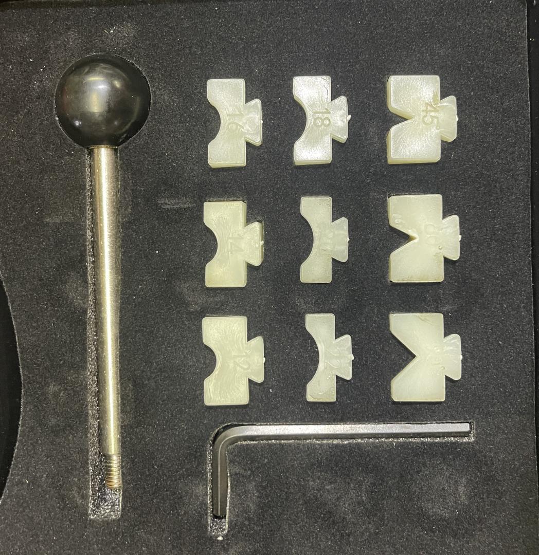 ☆新品☆BOX付き　指輪作成用　金属製リングベンダー