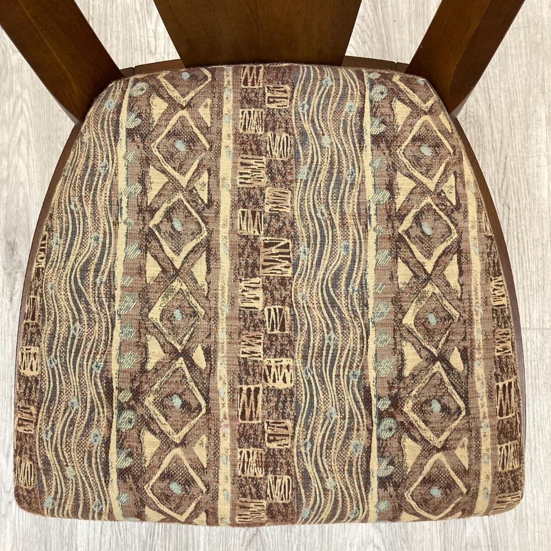 【カリモク】ロータイプ　ダイニングチェア　回転式　キャスター付き　B