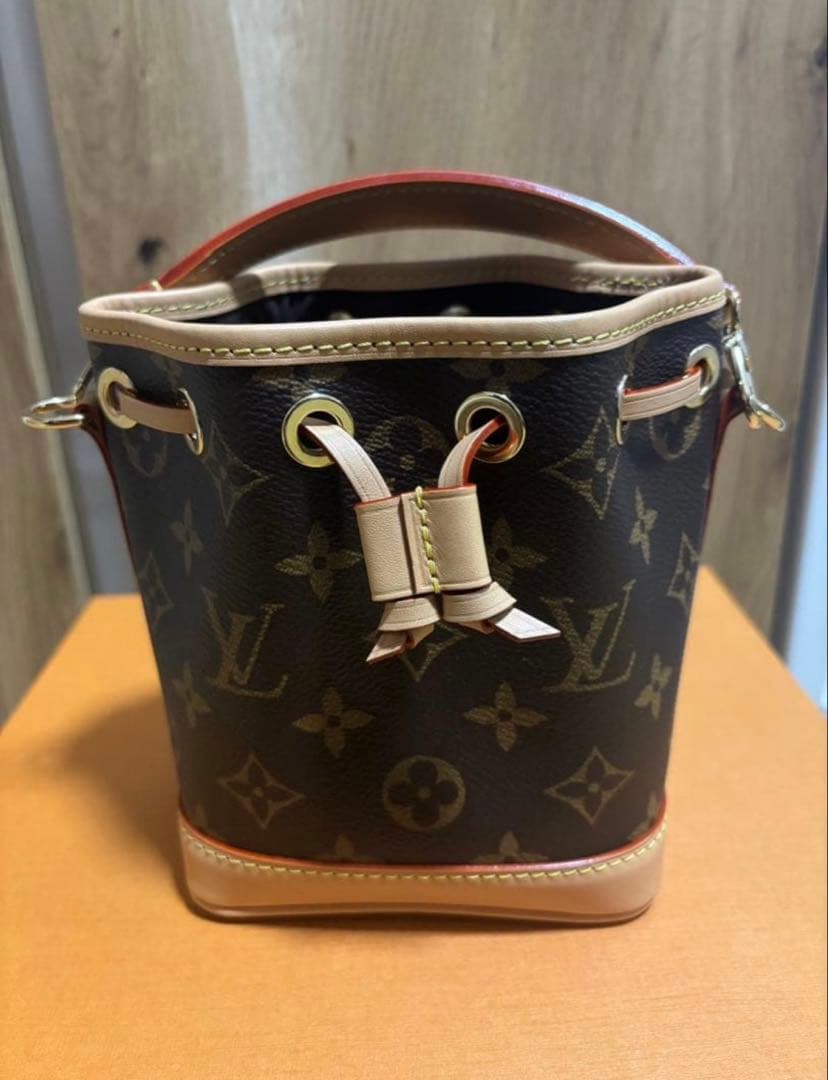 【新品】ルイヴィトン　LOUIS VUITTON ショルダーバック　ナノ・ノエ