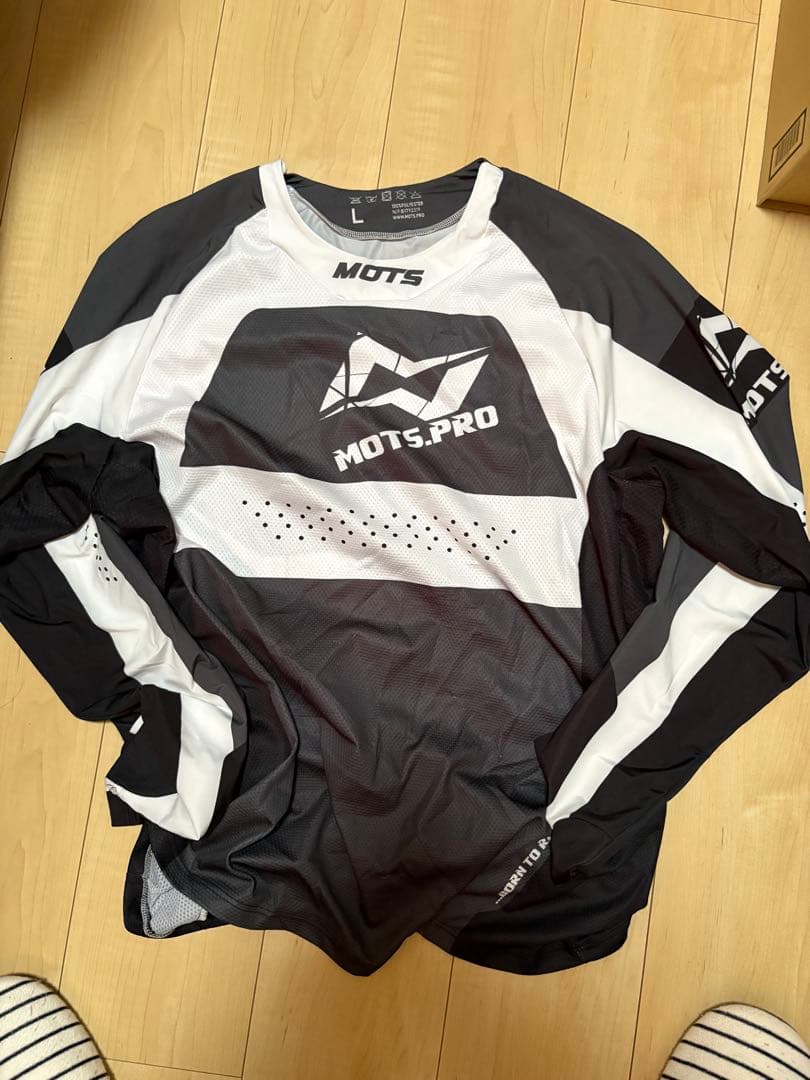 MOTS STEP7 トライアルウェア　黒白　上下セット　Lサイズ