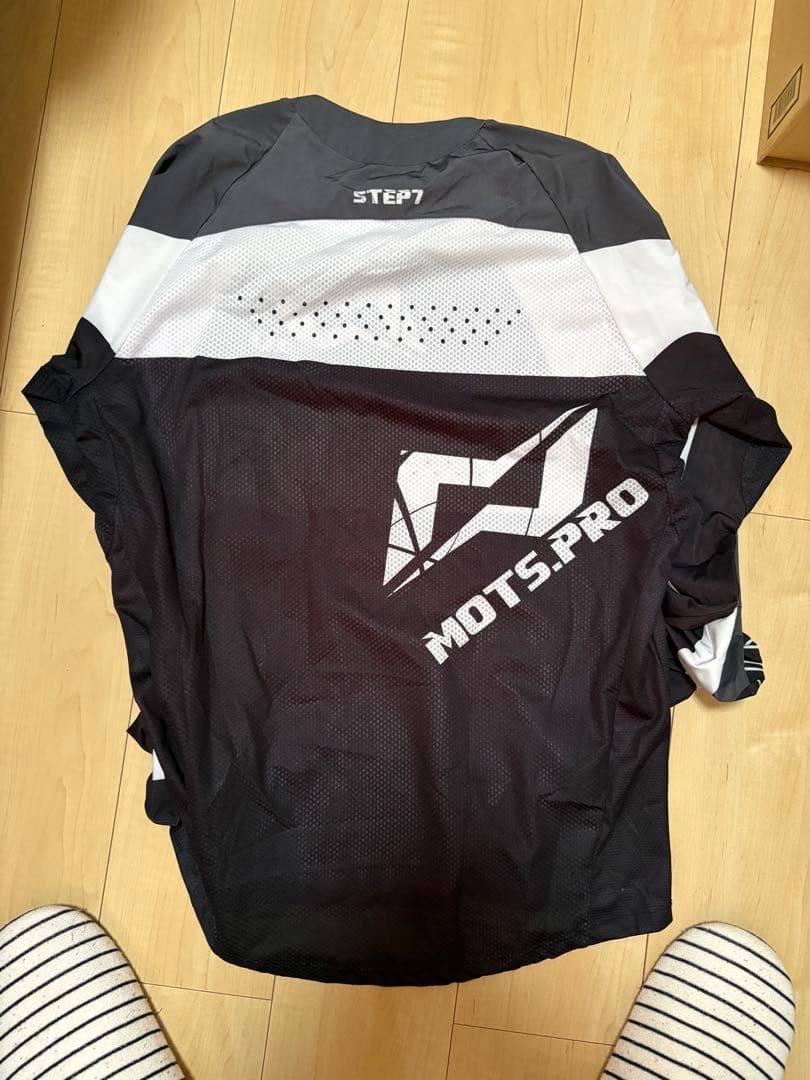 MOTS STEP7 トライアルウェア　黒白　上下セット　Lサイズ