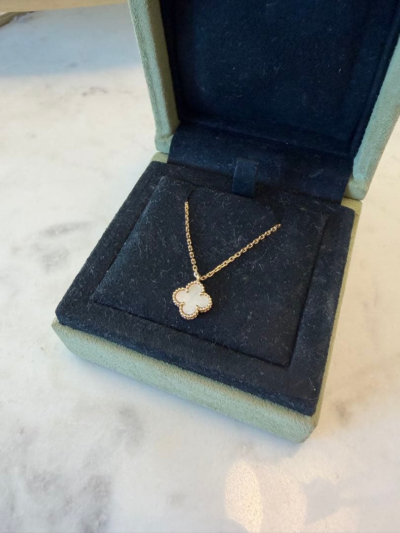 ヴァン クリーフ＆アーペル スウィート アルハンブラ ペンダント ネックレス