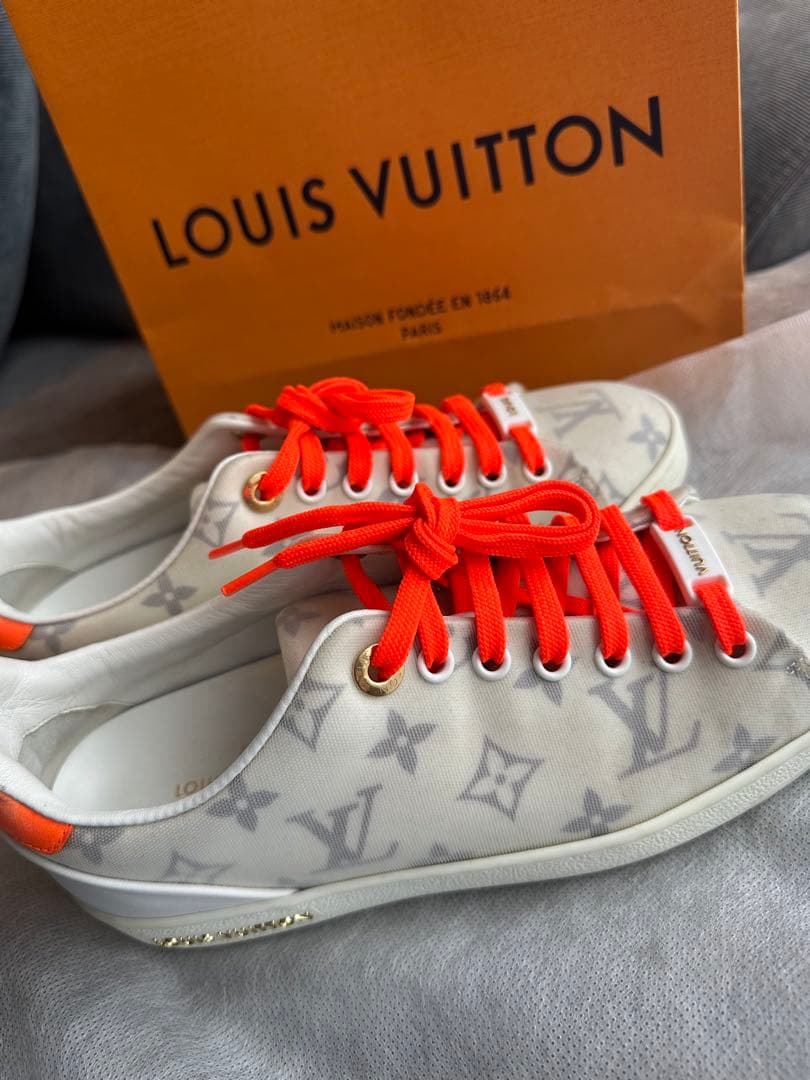 LOUIS VUITTON モノグラムスニーカー