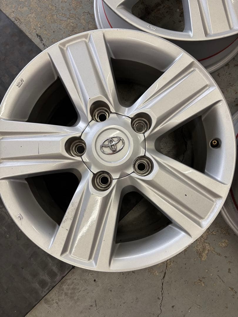 トヨタ　ランクル200 純正ホイール　４本